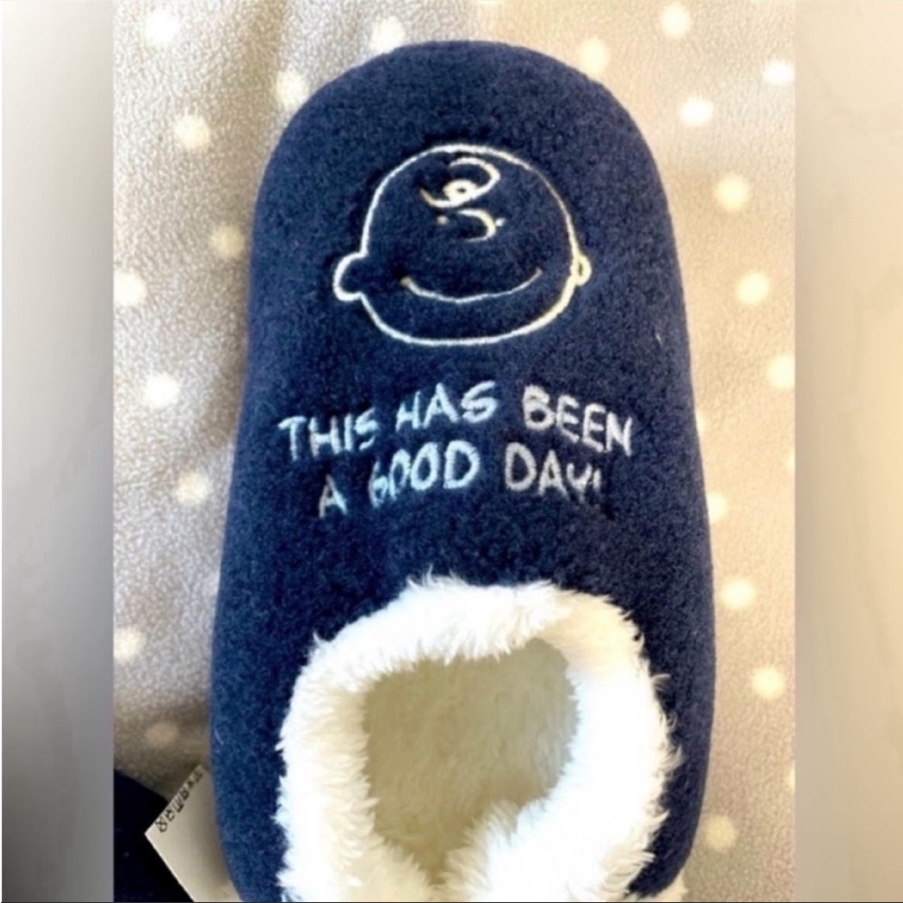 NWT Special collab Uniqlo x Peanuts Room shoes 23.5cm - Picture 4 of 6